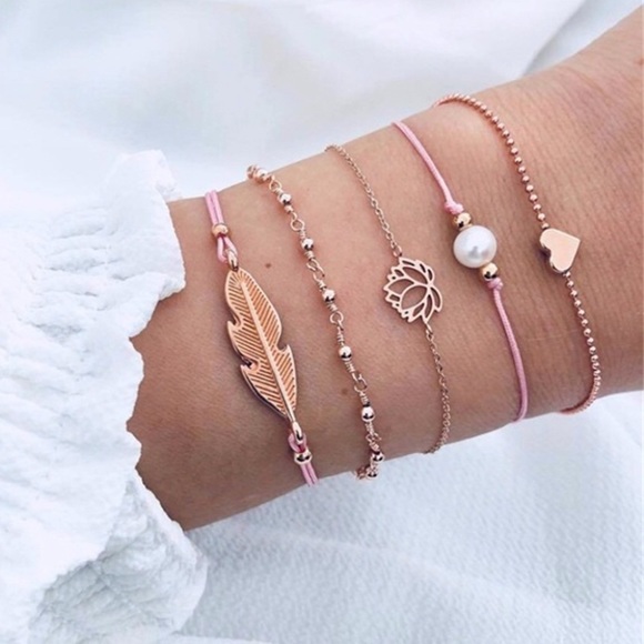 4 piece boho pink and golden Bracelet - Picture 1 of 1